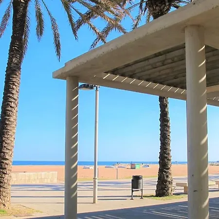 Refuge In Barcelona Lägenhet Sant Adrià de Besòs